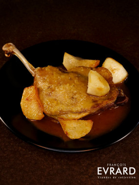 Cuisse de canard confite aux navets
