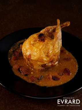 Caille farcie au raisin sauce au foie gras 