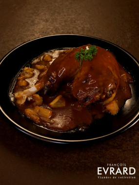 Pintade aux poires caramélisées